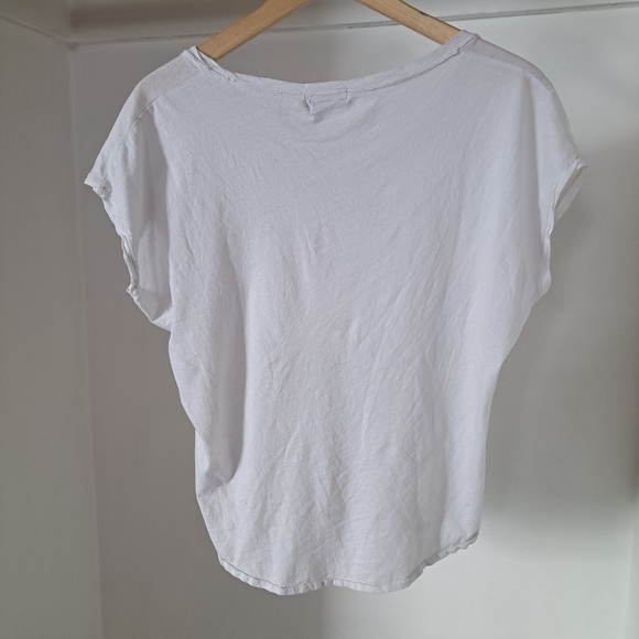 Talula | White light weight t shirt flower letters " like a lady" - Picture 3 of 7